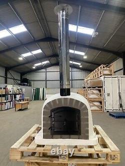 80x80cm Brick Outdoor Wood Fired Pizza Ovens Chrome Flute And Cap