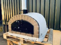 90x90cm Half Dome Brick Outdoor Pizza Ovens Chrome Flute And Cap