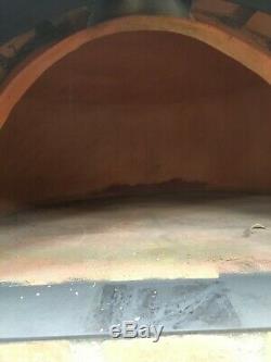 Brick outdoor wood fired Pizza oven 110cm brick clay lined dome
