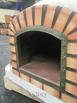 Brick outdoor wood fired Pizza oven 110cm white Deluxe model (Courier damage 11)